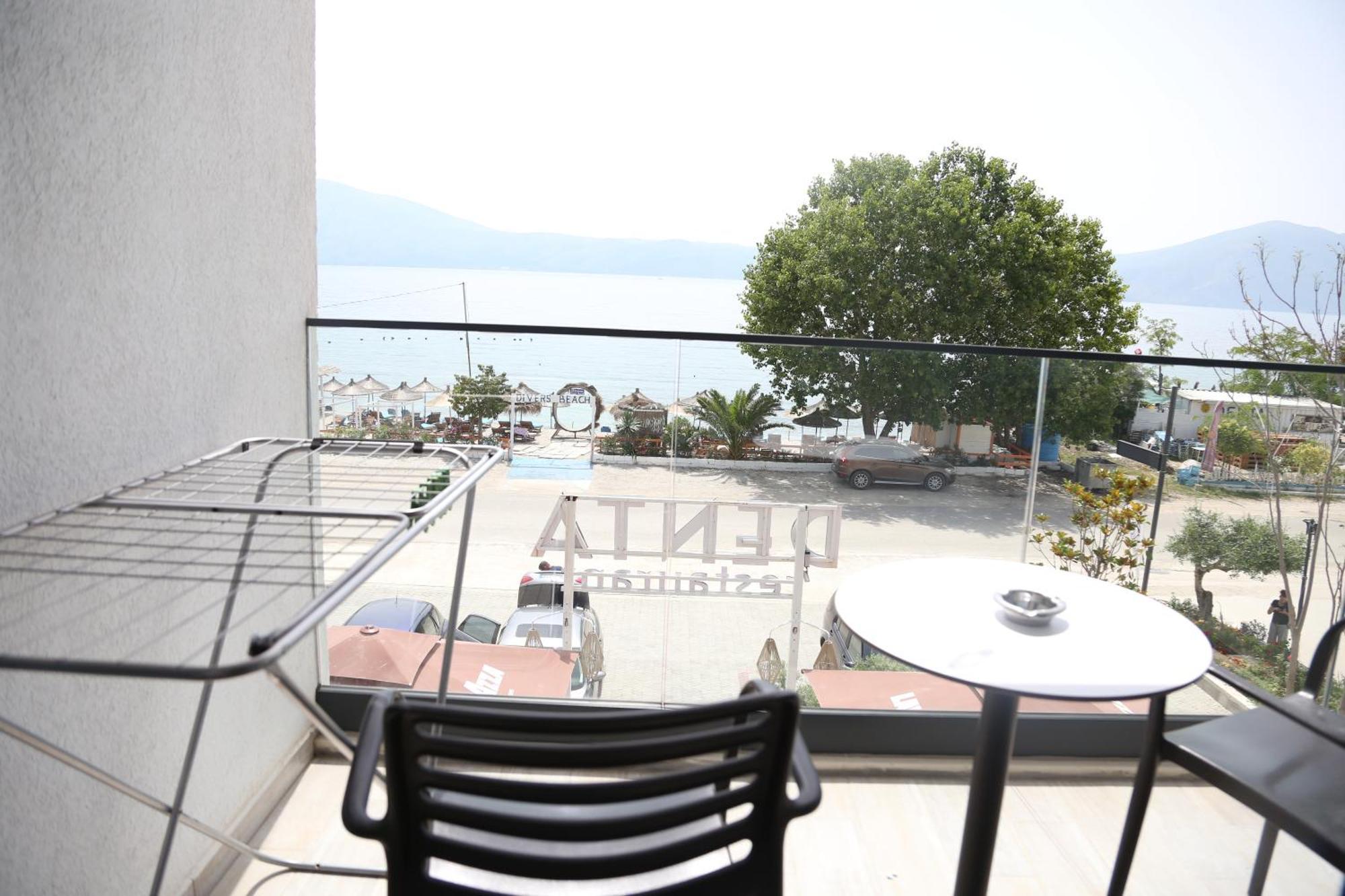 B&B Champagne, Vlore Bay Radhimë Exteriör bild